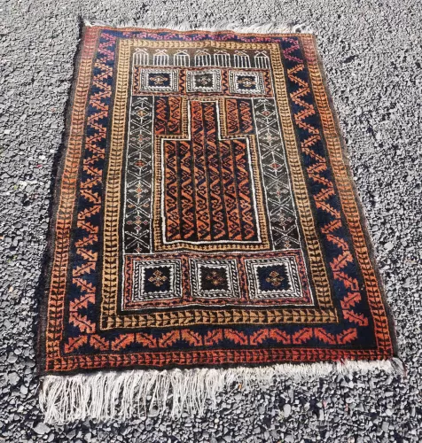 Good Vintage Afghan Wool Prayer Rug