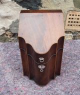 George 3rd Mahogany Knife Box. Complete.