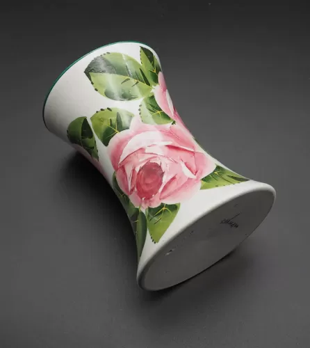 Small Scottish Wemyss Waisted Vase in Roses