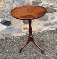 Elegant Georgian Mahogany Wine Table