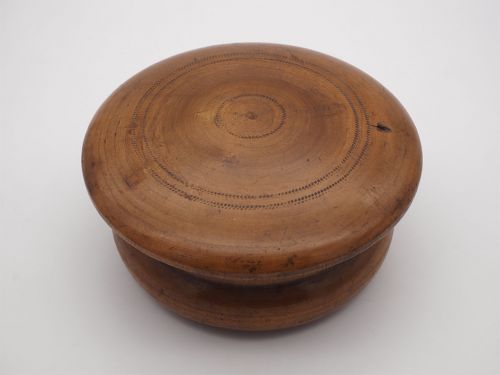 Victorian Treen Ladies Powder Pot